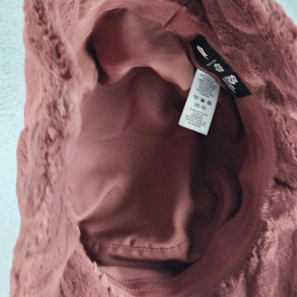 Nike Bucket Hat Womens Small Nike Apex Faux Fur Plush HF7194-218
